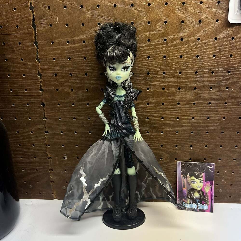 Monster High Ghouls Rule Frankie Stein Doll